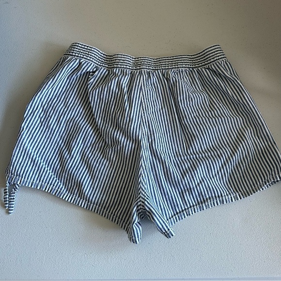 Madewell Women's Striped Shorts - Picture 2 of 5
